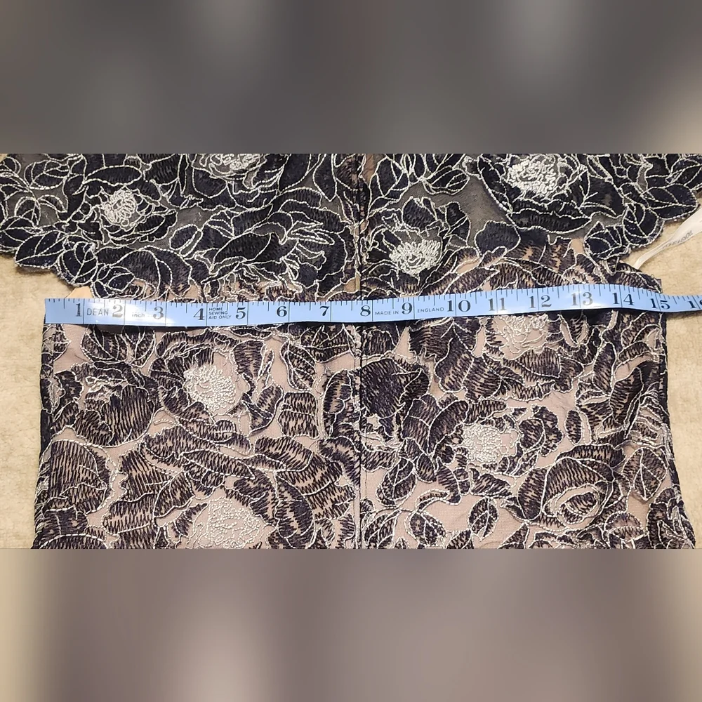 Tadashi Shoji Rose Motif Sheath Dress. Navy Size 6. NWT - Picture 5 of 7